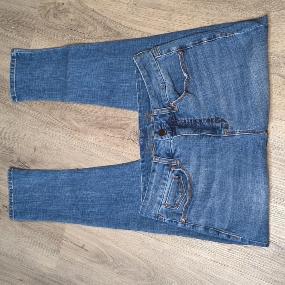 sac307🧵High Rise Skinny Jeans w/28.5" Inseam Seven7 Tummy Less Denim Jeans